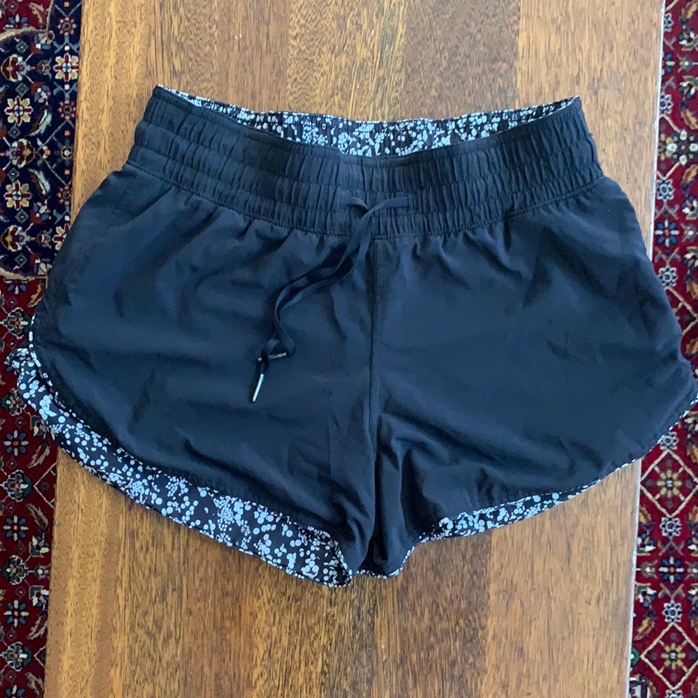 3” Lululemon Choose a Ride Reversible Short